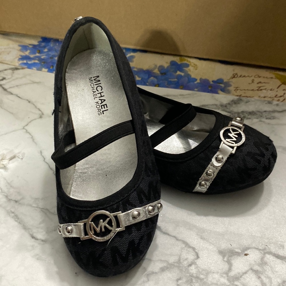 KIDS MICHAEL KORS Size 10
